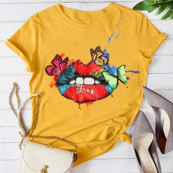 PLayera De Labios Con Mariposa Amarilla