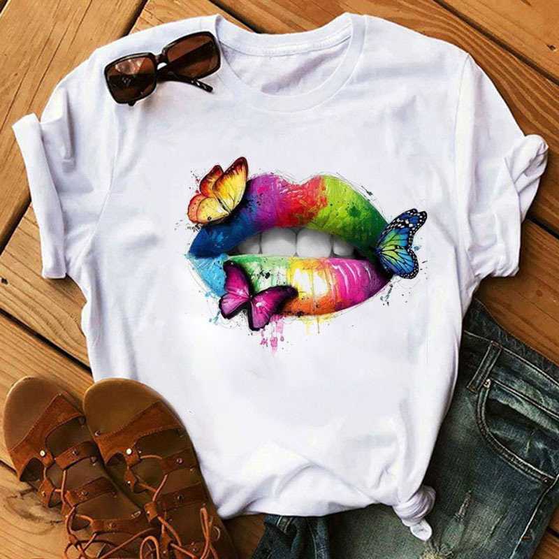 Playera de Labios con Mariposa