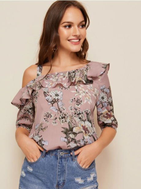 Blusa Top doblado fruncido de cuello asimétrico con estampado floral