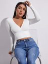 Blusa corta tejida de canalé de cuello cruzado