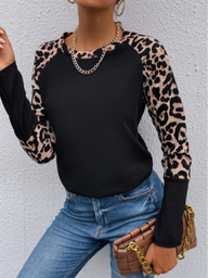 Blusa panel de leopardo de manga raglán