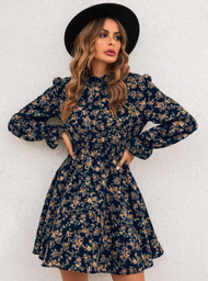 Vestido línea A con estampado floral de cintura fruncido